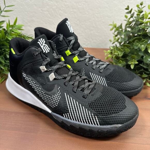 Nike Kids Kyrie Flytrap V Black Cool Grey Basketball  display picture 2